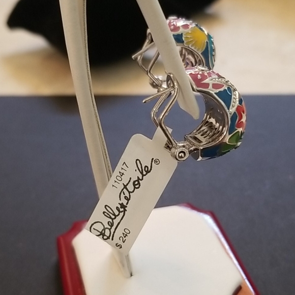 earrings - Picture 4 of 4